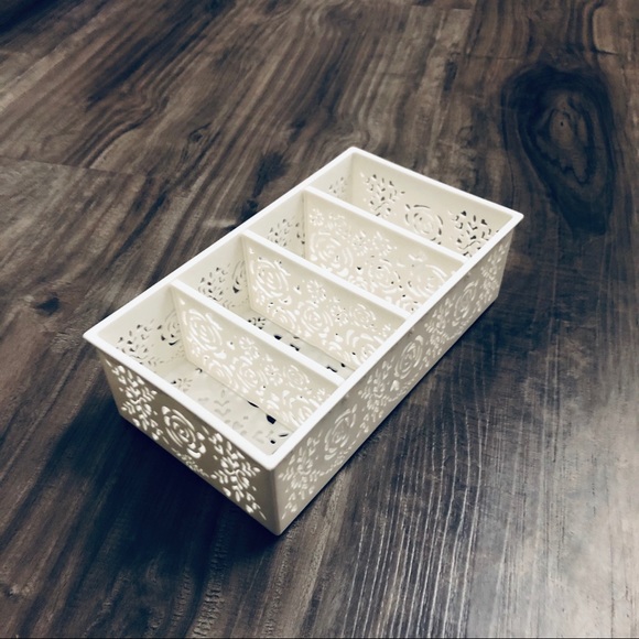 Small Pretty Princess Desk Organizer Tray flowers - Picture 2 of 7